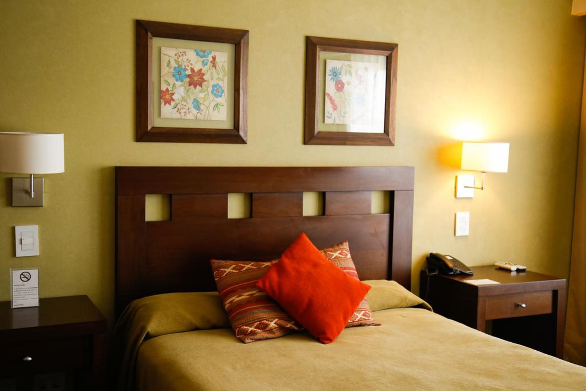 Hotel Howard Johnson Trenque Lauquen Buitenkant foto